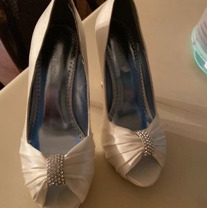 Satin bridal pumps/heels